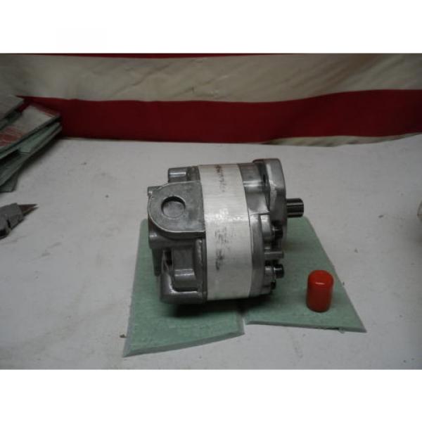 Parker H77AT2D Fixed Displacement Gear Pump Parker Pump A56308. #3 image
