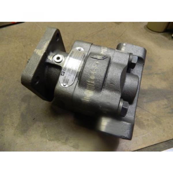 Commercial Intertech M330A942VNEB12-25 Hydraulic Pump I-98624-08 #2 image