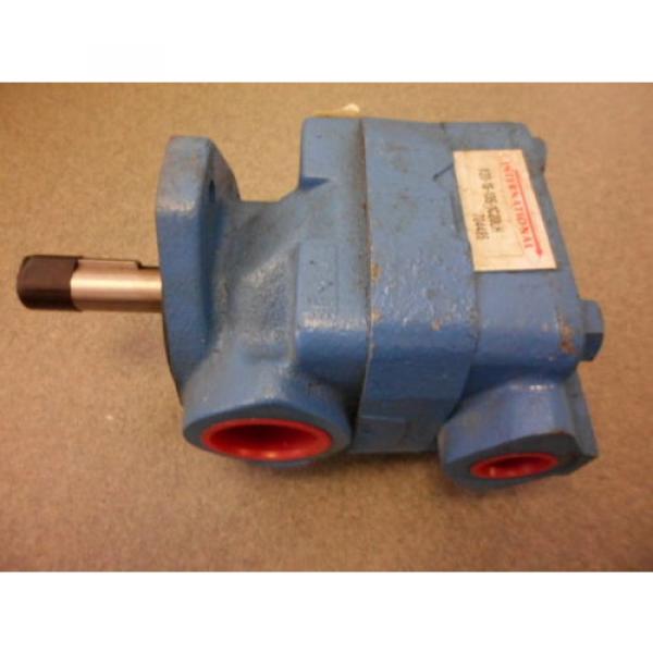 Vickers V201S 13S1C11LH Fixed Displacement Single Pump 704485 INTERNATIONAL #3 image