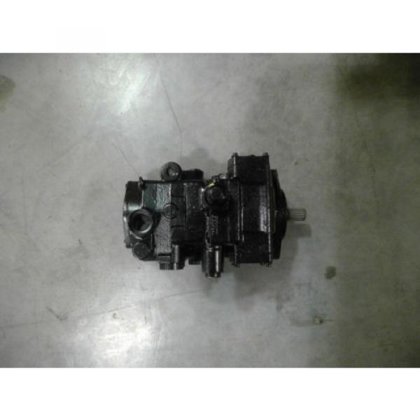 Remanufactured Eaton Hydraulic Pump for origin Holland Skid Steer L/R_86643679 #2 image