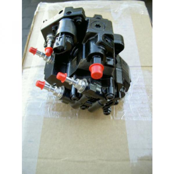 New in Box Komatsu R6754-72-1012  Diesel Fuel Injection Pump Assembly RMAN #2 image