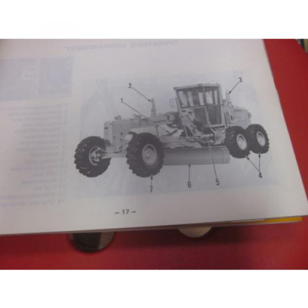 Komatsu GD705A-4 Motor Grader Operation &amp; Maintenance Manual #2 image