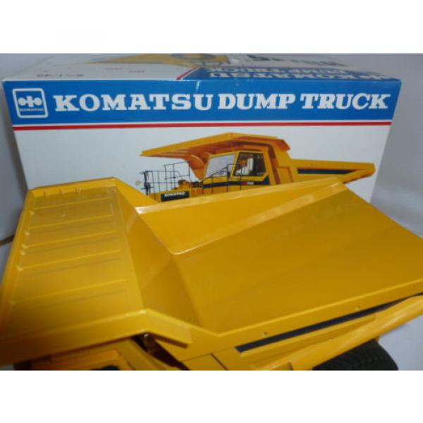 KOMATSU DUMP TRUCK HD785 DIECAST #4 image